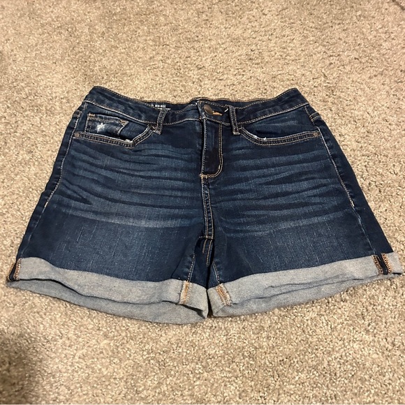 A.n.a blue denim mid rise women shorts, distressed rolled cuff hem shorts sz 2 - Picture 4 of 5